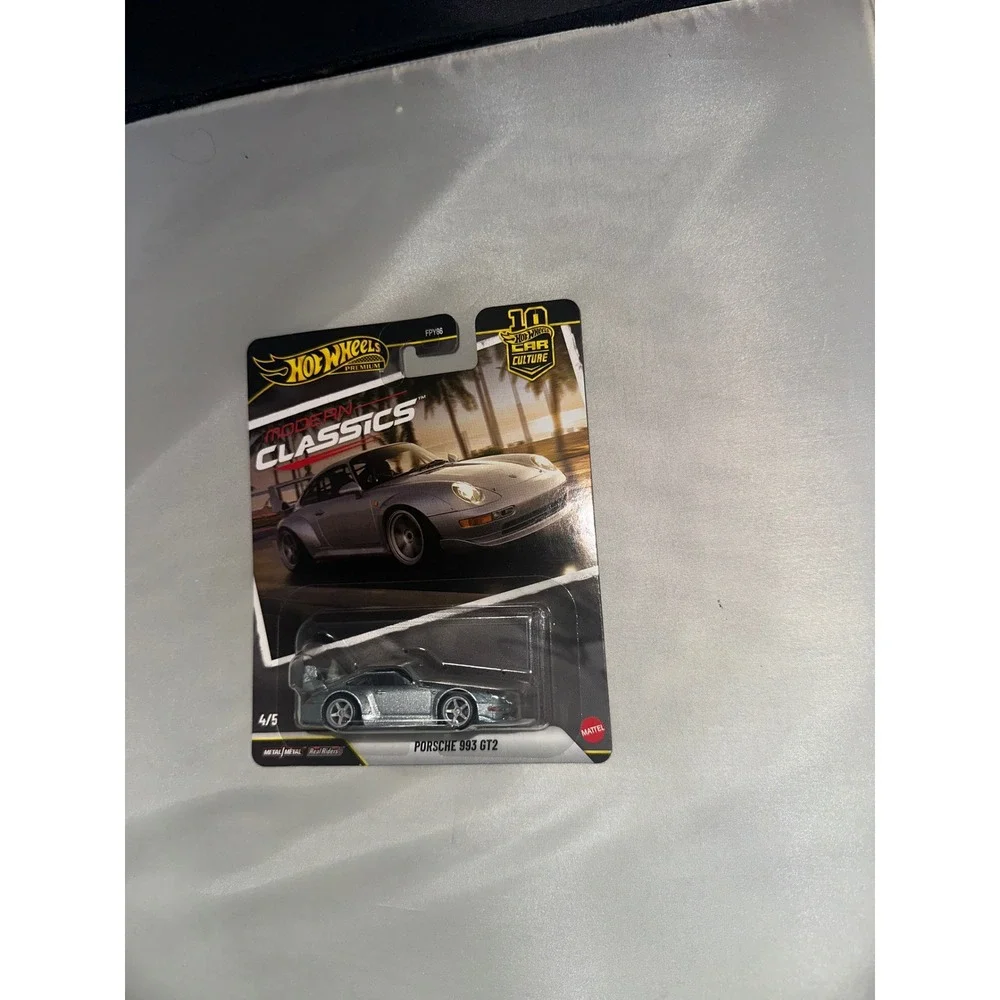 Hot Wheels Premium Modern Classics Porsche 993 GT2 Silver Real Riders FPY86